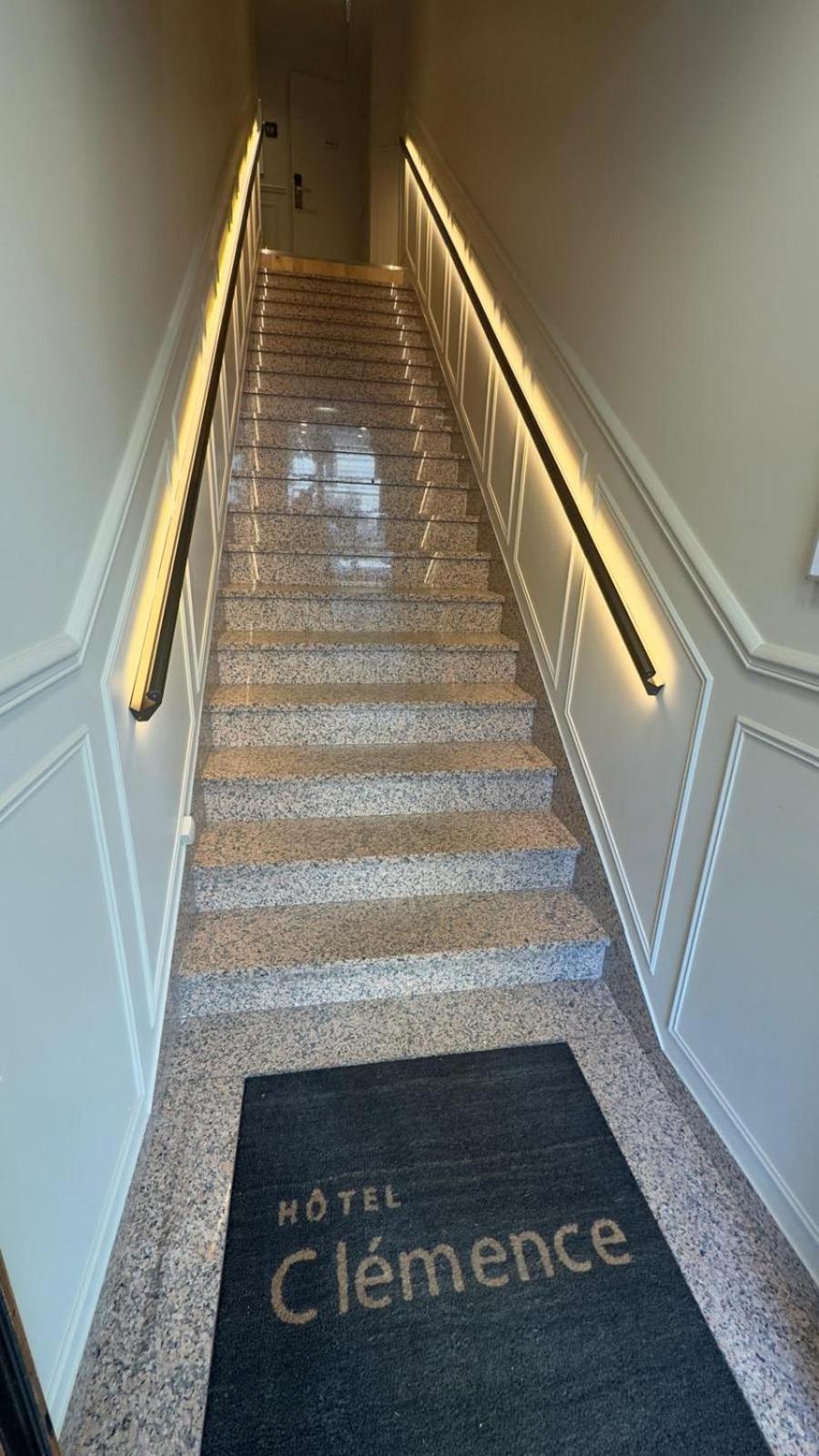 Hotel Clemence Paris Dış mekan fotoğraf